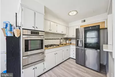 252 E Cheltenham Avenue, Philadelphia, PA 19120 - Photo 10