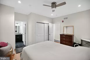 2555 Carpenter St, Philadelphia, PA 19146 - Photo 16