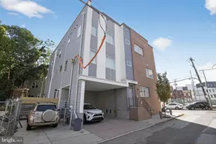 2555 Carpenter St, Philadelphia, PA 19146 - Photo 2