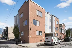 2555 Carpenter St, Philadelphia, PA 19146 - Photo 22