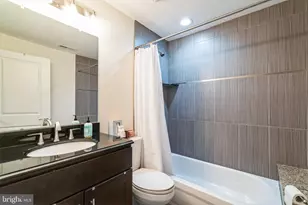 2555 Carpenter St, Philadelphia, PA 19146 - Photo 12