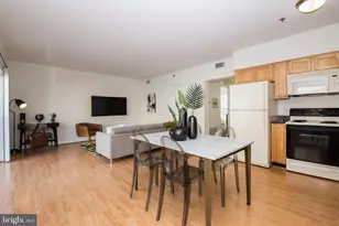 1030 N 2nd St, Philadelphia, PA 19123 - Photo 2