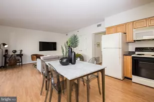 1030 N 2nd St, Philadelphia, PA 19123 - Photo 10