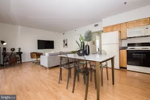 1030 N 2nd St, Philadelphia, PA 19123 - Photo 4