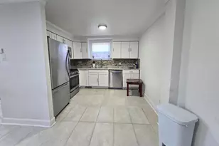 2118 Benson St, Philadelphia, PA 19152 - Photo 10