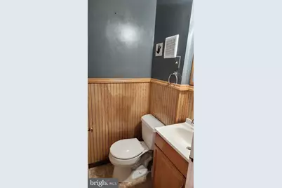 222 W Colonial Street, Philadelphia, PA 19126 - Photo 4