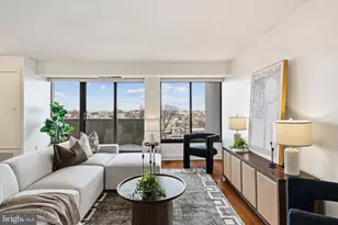 2001 Hamilton St, Philadelphia, PA 19130 - Photo 2