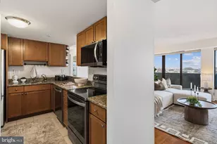 2001 Hamilton St, Philadelphia, PA 19130 - Photo 12