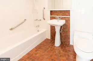 2401 Pennsylvania Ave, Philadelphia, PA 19130 - Photo 6