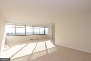 2401 Pennsylvania Ave, Philadelphia, PA 19130 - Photo 20