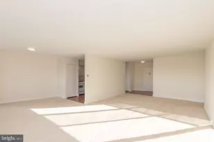 2401 Pennsylvania Ave, Philadelphia, PA 19130 - Photo 18