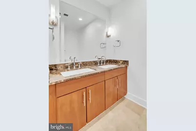 300 N 3rd Street #102, Philadelphia, PA 19106 - Photo 16