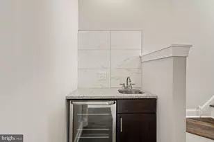 2051 Fernon St, Philadelphia, PA 19145 - Photo 30