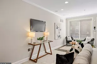 2051 Fernon St, Philadelphia, PA 19145 - Photo 8