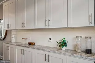 2051 Fernon St, Philadelphia, PA 19145 - Photo 18