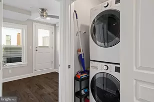 2051 Fernon St, Philadelphia, PA 19145 - Photo 38