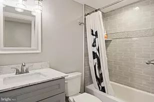 2051 Fernon St, Philadelphia, PA 19145 - Photo 24