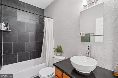 715 Brown Street #B, Philadelphia, PA 19123 - Photo 18