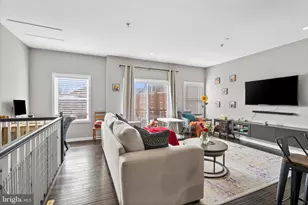 715 Brown St, Philadelphia, PA 19123 - Photo 4