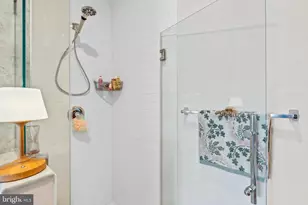 715 Brown St, Philadelphia, PA 19123 - Photo 16