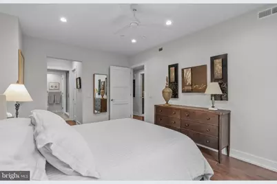 262 S 16th Street #4, Philadelphia, PA 19102 - Photo 16