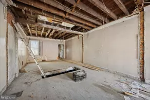 747 N 37th St, Philadelphia, PA 19104 - Photo 8