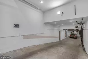 722 N 3rd St, Philadelphia, PA 19123 - Photo 40