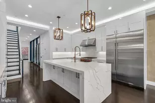 722 N 3rd St, Philadelphia, PA 19123 - Photo 1