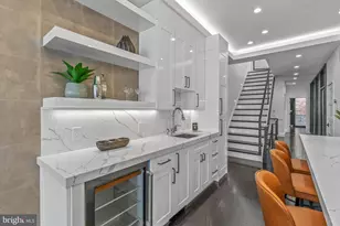 722 N 3rd St, Philadelphia, PA 19123 - Photo 4