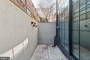 2518 Waverly St, Philadelphia, PA 19146 - Photo 16