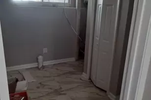 566 Sentner St, Philadelphia, PA 19120 - Photo 4