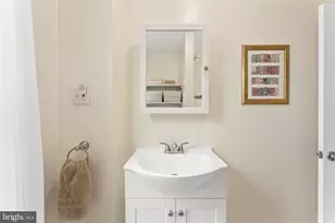 4848 Ogle St, Philadelphia, PA 19127 - Photo 16