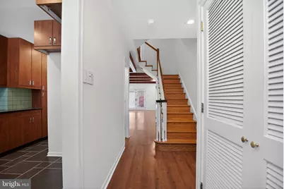 275 S 3rd Street, Philadelphia, PA 19106 - Photo 2