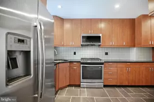 275 S 3rd St, Philadelphia, PA 19106 - Photo 4