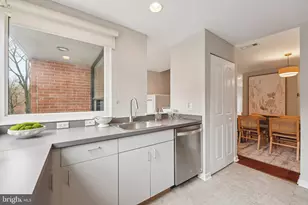 816 N Newkirk St, Philadelphia, PA 19130 - Photo 8