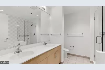 204 W Washington Square #2002, Philadelphia, PA 19106 - Photo 22