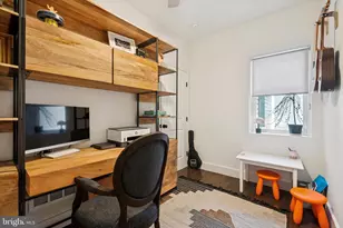 1231 E Moyamensing Ave, Philadelphia, PA 19147 - Photo 14