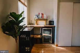 206 Brown St, Philadelphia, PA 19123 - Photo 4