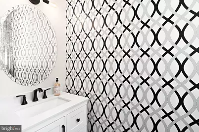 842 N Leithgow Street, Philadelphia, PA 19123 - Photo 4