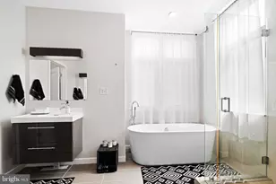 842 N Leithgow St, Philadelphia, PA 19123 - Photo 14