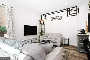 842 N Leithgow St, Philadelphia, PA 19123 - Photo 6