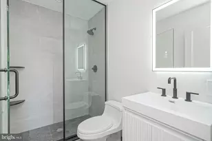 1102 E Columbia, Philadelphia, PA 19125 - Photo 14