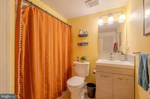 2302 Spruce St, Philadelphia, PA 19103 - Photo 18