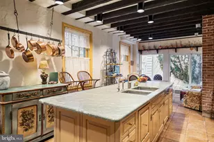 1017 Clinton St, Philadelphia, PA 19107 - Photo 16