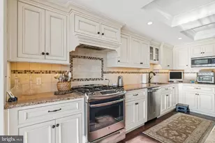 2401 Pennsylvania Ave, Philadelphia, PA 19130 - Photo 12