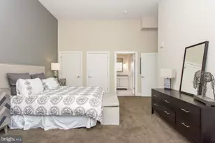 230 N 21st St, Philadelphia, PA 19103 - Photo 6