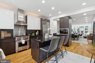2414 Pine St, Philadelphia, PA 19103 - Photo 2