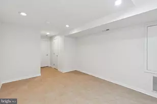 2414 Pine St, Philadelphia, PA 19103 - Photo 30