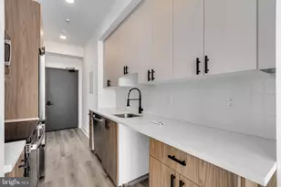 715 W Cumberland St, Philadelphia, PA 19133 - Photo 2