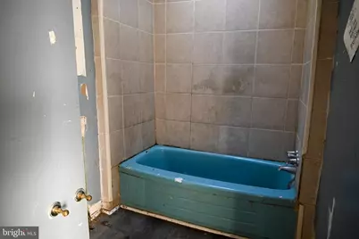 547 S Salford Street, Philadelphia, PA 19143 - Photo 16